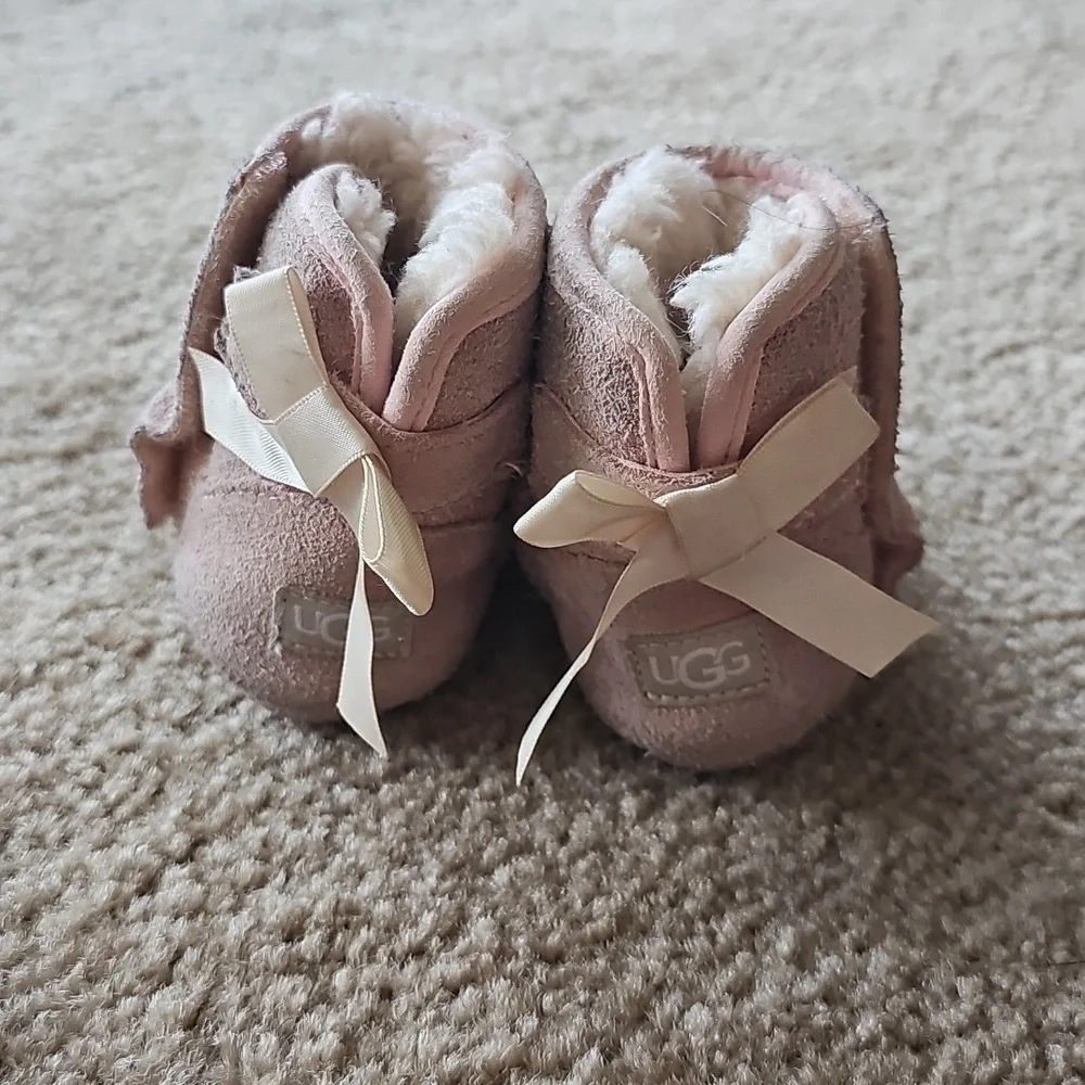 UGG Pink Jessie Bow Baby Booties Size 2/3